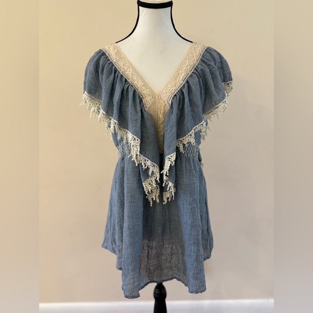 Ryu - Flounce Neck Relaxed, Flowy Fit Dress